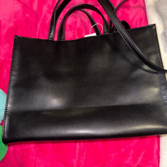 Black Telfar Medium Shopping Bag. Never Worn/ Used. Still has tags - Picture 5 of 5